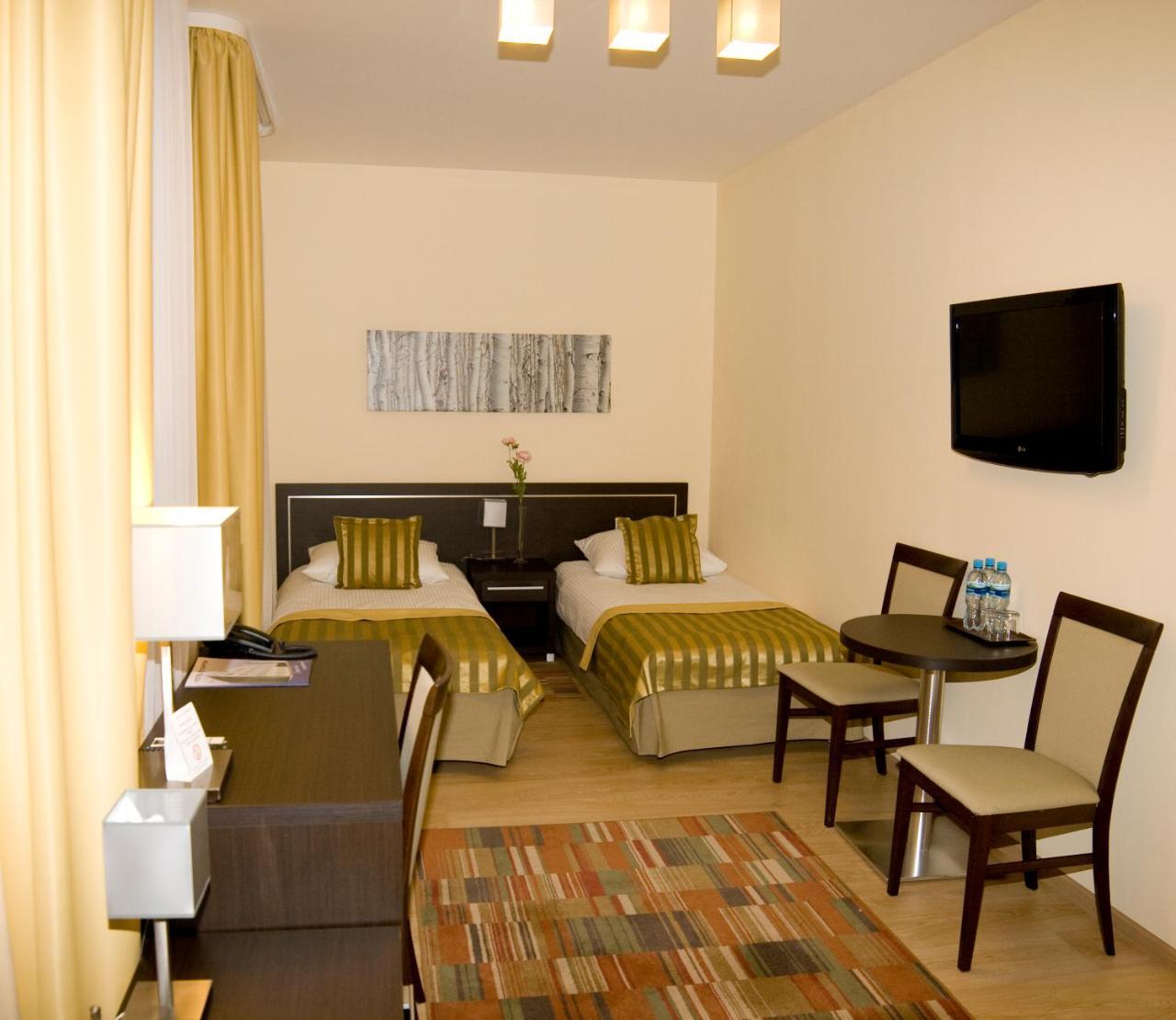 Hotel Safir Poznan Exterior photo