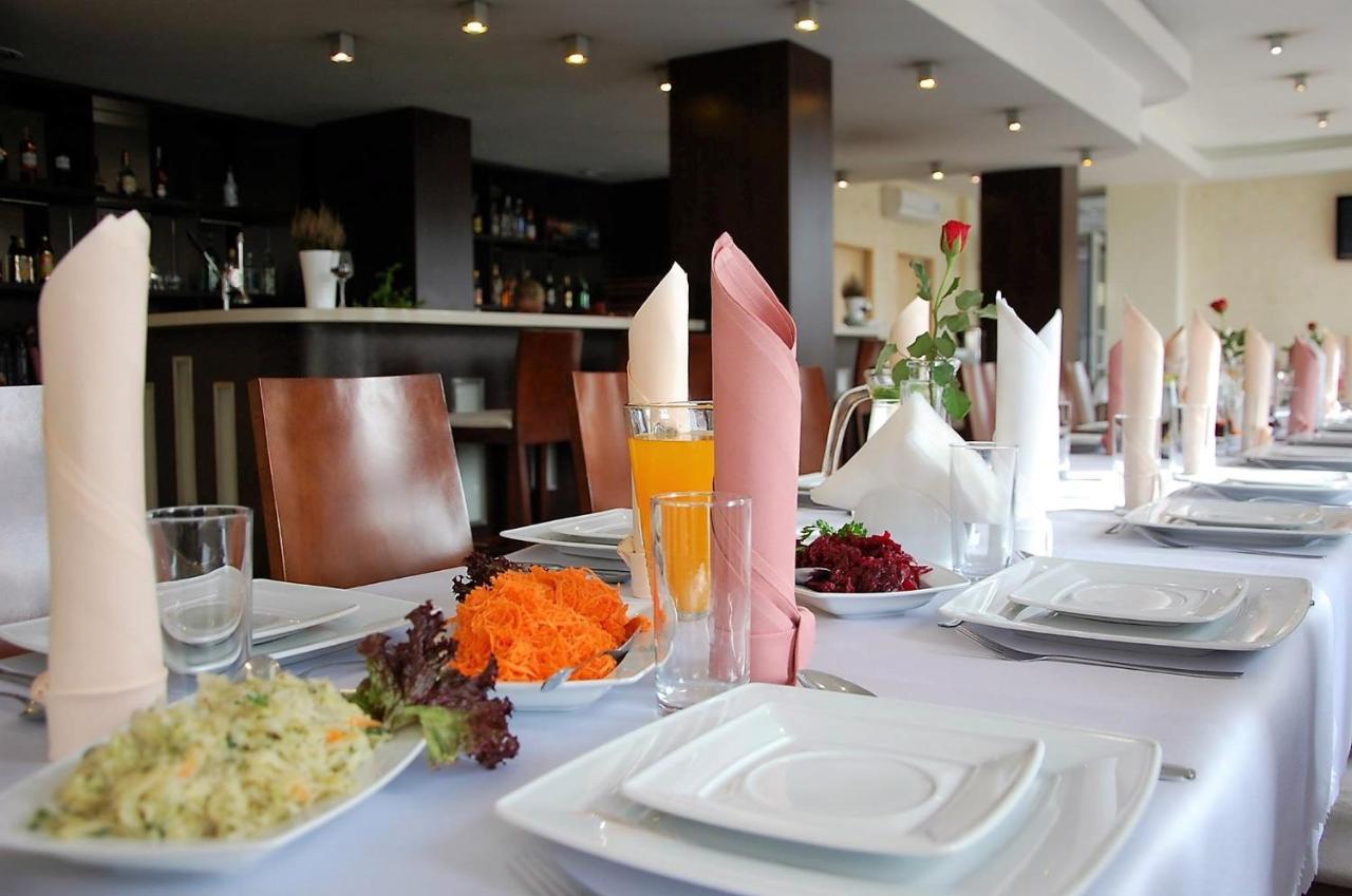 Hotel Safir Poznan Exterior photo